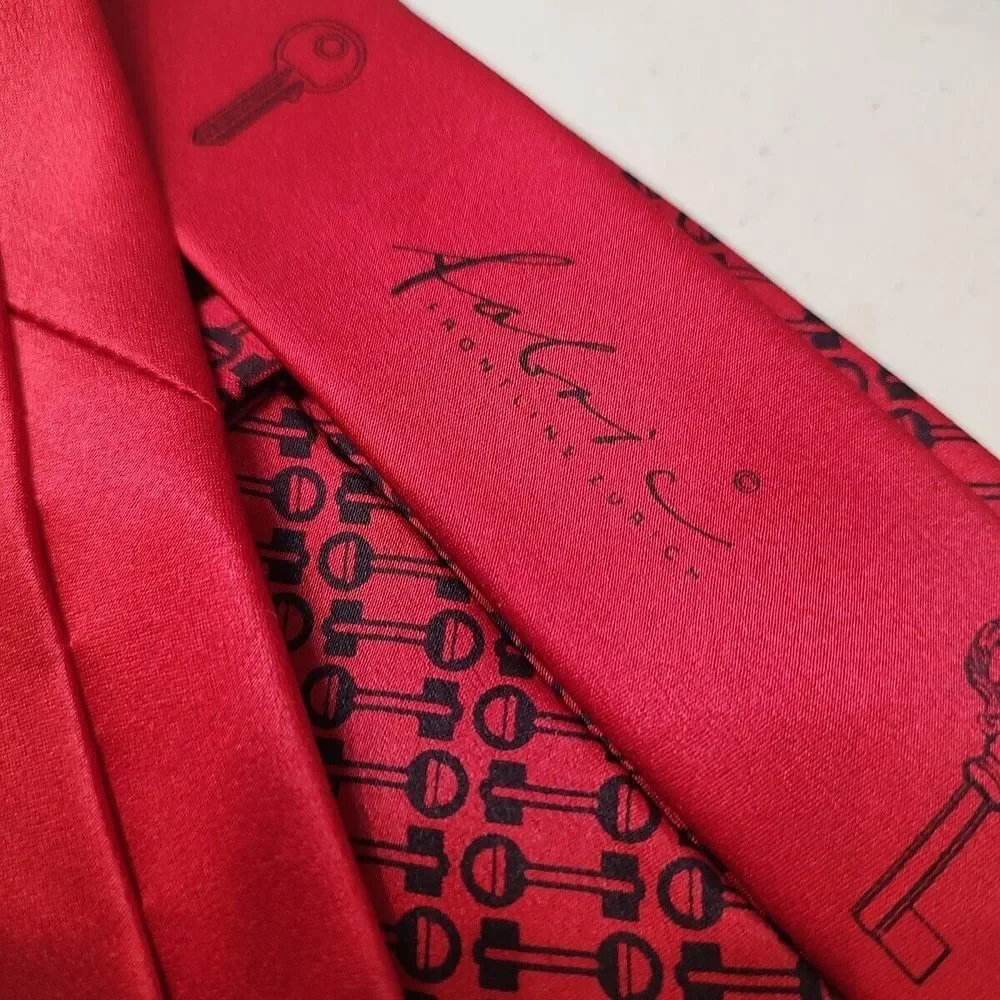 Skeleton‎ Key Silca Club Red Tie Silk Automotive Novelty Love Valentine